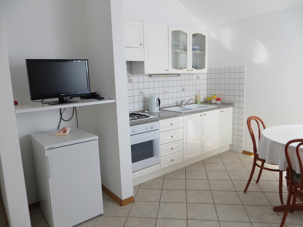 Apartmani Jolic Brodarica  Zewnętrze zdjęcie